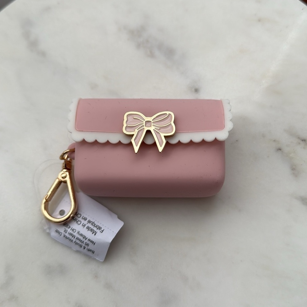 Scallop Pink Bow Purse Snap Case Keychain Bath and Body Works